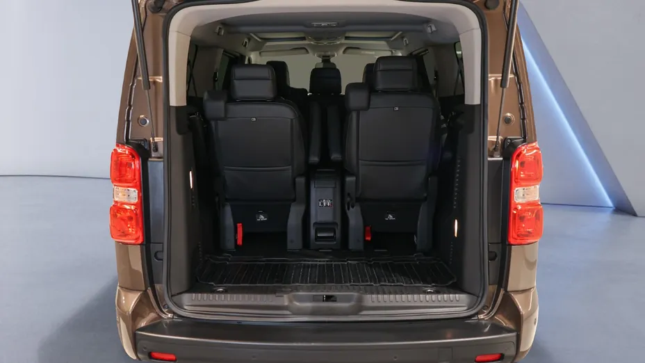 TOYOTA Proace Verso Proace Verso 2.0 D4-D Long VIP Aut.