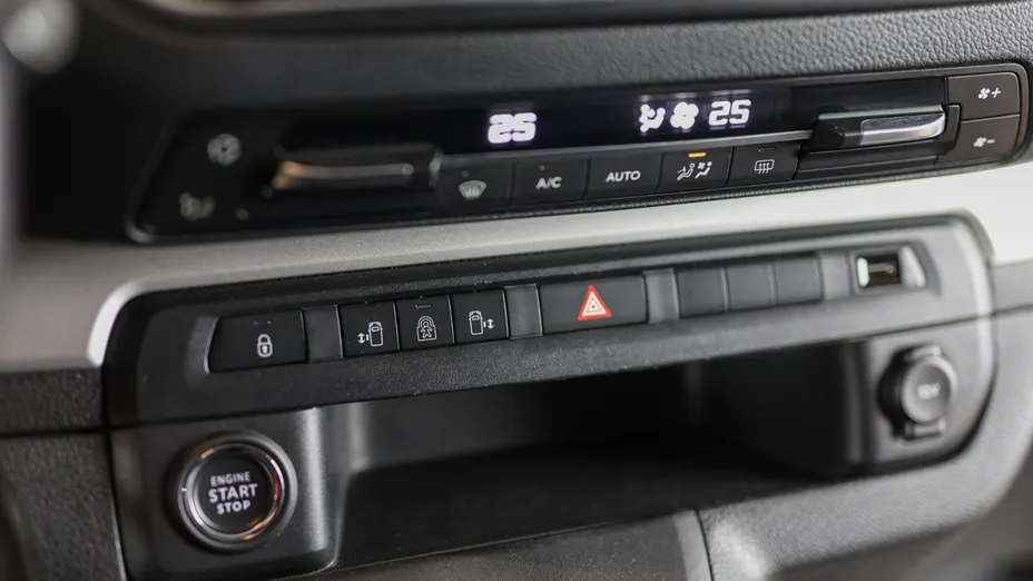 TOYOTA Proace Verso Proace Verso 2.0 D4-D Long VIP Aut.