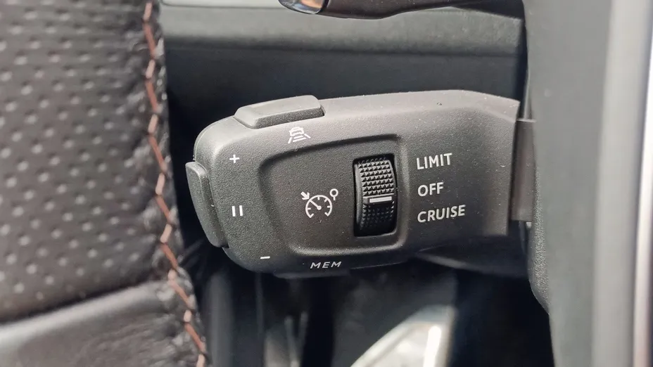 PEUGEOT 5008 5008 1.5 BlueHDi GT S&S EAT8