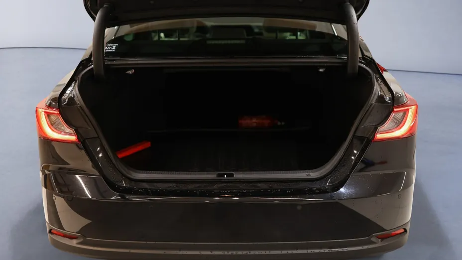 TOYOTA Camry Camry 2.5 Hybrid Dynamic Force Prestige e-CVT