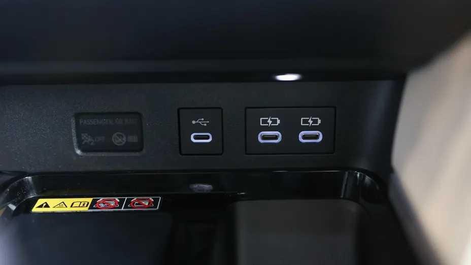 TOYOTA Camry Camry 2.5 Hybrid Dynamic Force Prestige e-CVT