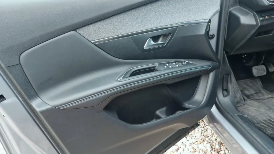 PEUGEOT 3008 3008 1.2 PureTech Allure Pack S&S EAT8