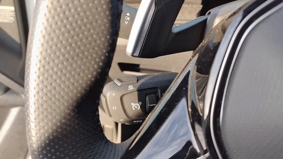 PEUGEOT 5008 5008 1.5 BlueHDi GT S&S EAT8