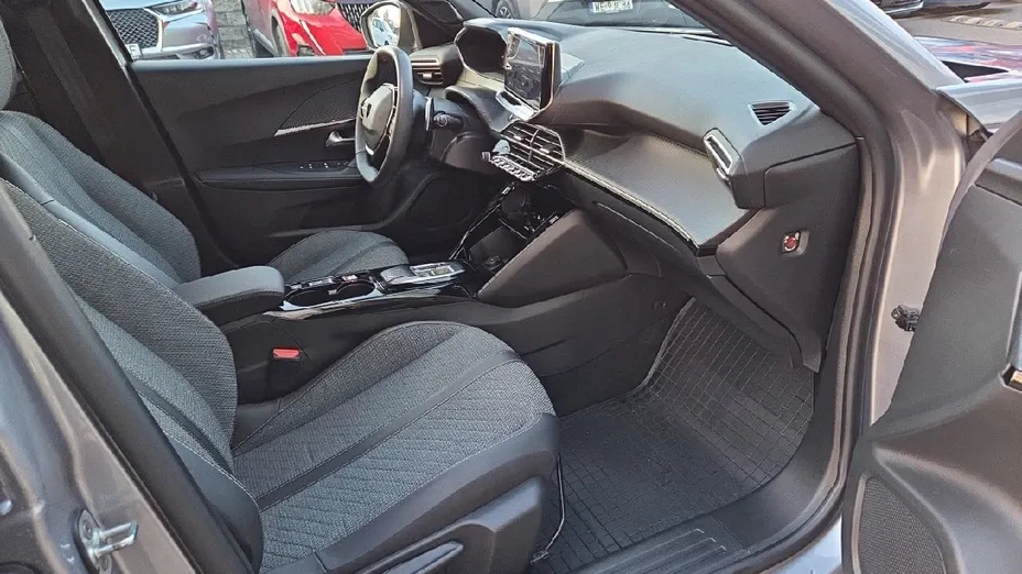 PEUGEOT 2008 2008 1.2 PureTech Allure S&S EAT8