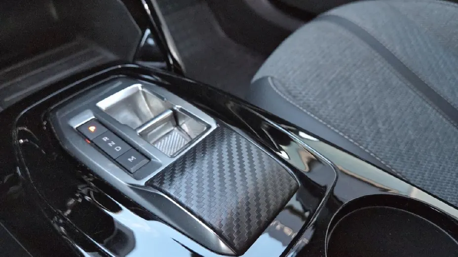 PEUGEOT 2008 2008 1.2 PureTech Allure S&S EAT8