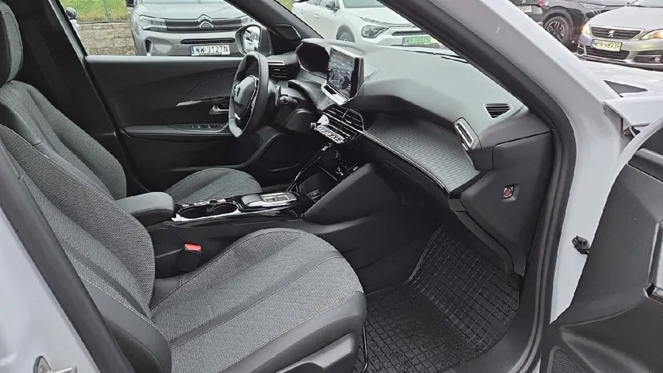 PEUGEOT 2008 2008 1.2 PureTech Allure S&S EAT8