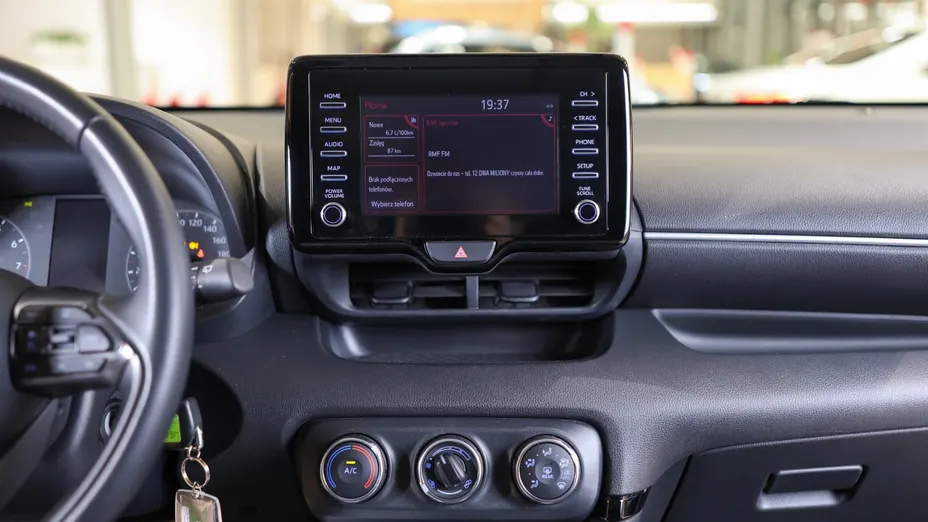 TOYOTA Yaris Yaris 1.5 Comfort