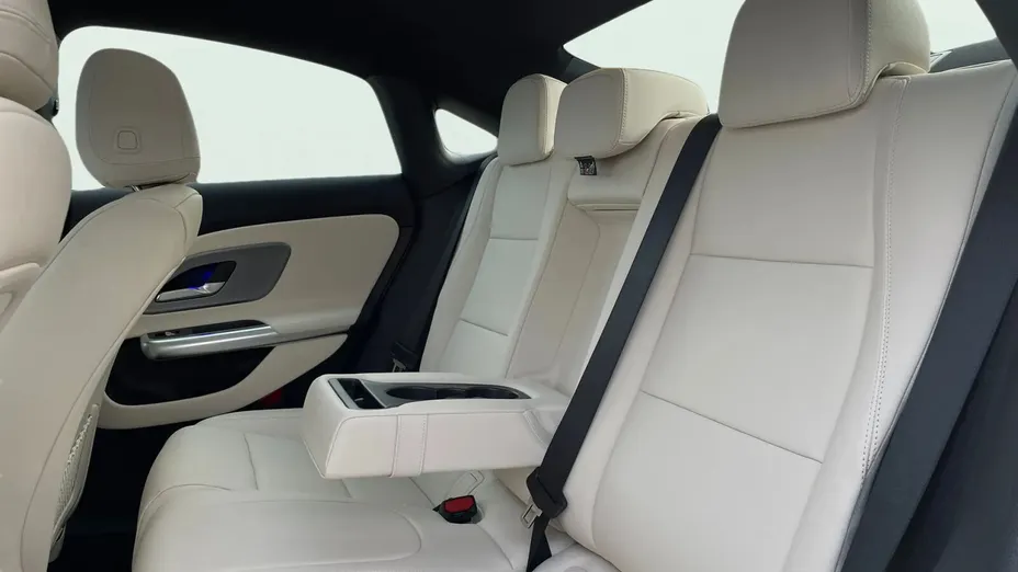 MERCEDES-BENZ CLA CLA 200 58kWh Nowy