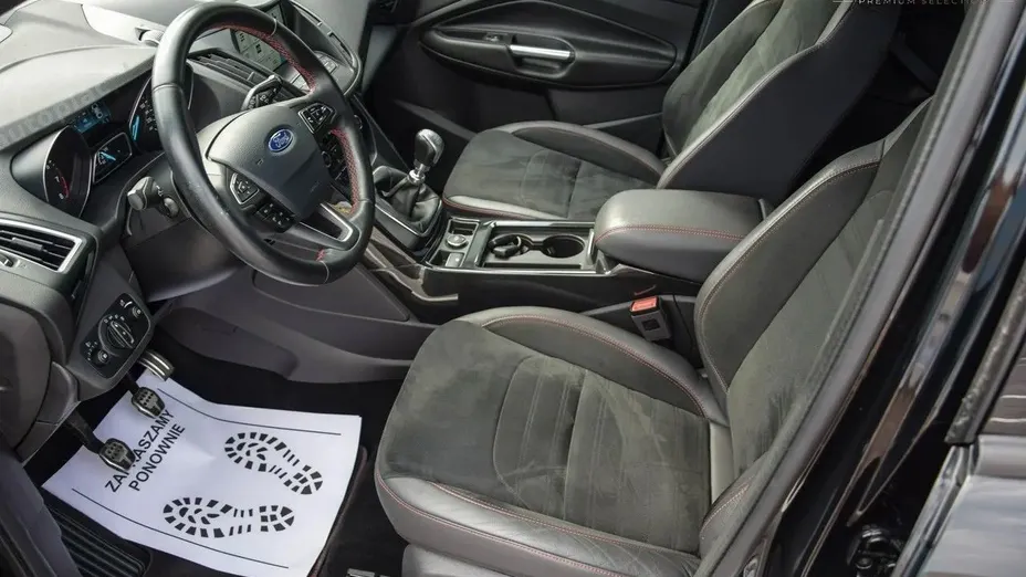 FORD Kuga -
