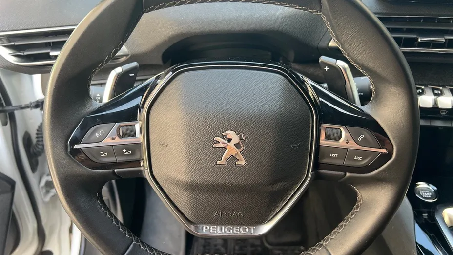 PEUGEOT 3008 3008 1.2 PureTech Allure Pack S&S EAT8