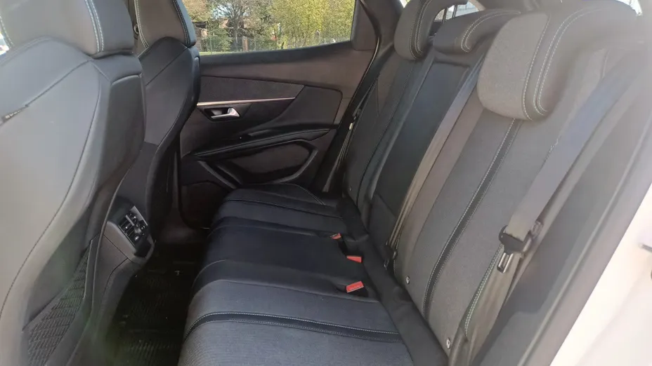 PEUGEOT 3008 3008 1.2 PureTech Allure Pack S&S EAT8