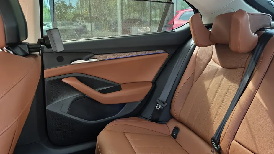 SKODA Superb -