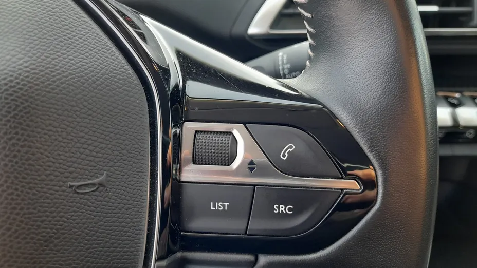 PEUGEOT 3008 3008 1.2 PureTech Active Pack S&S