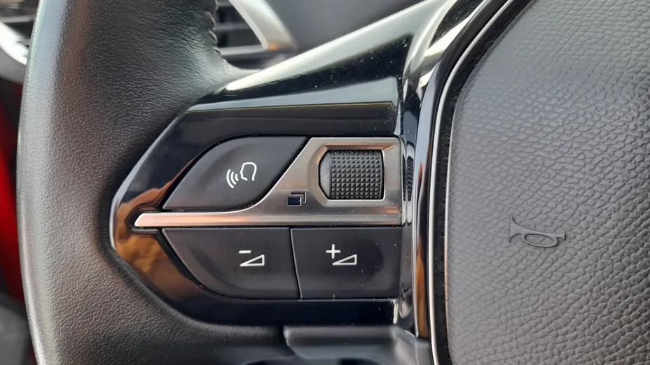 PEUGEOT 3008 3008 1.2 PureTech Active Pack S&S