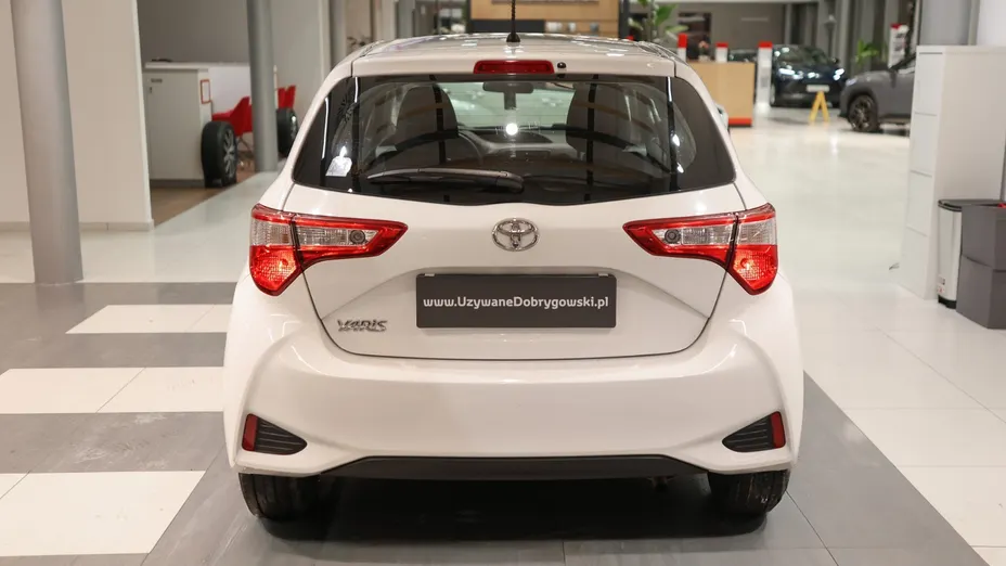 TOYOTA Yaris Yaris 1.0 Active