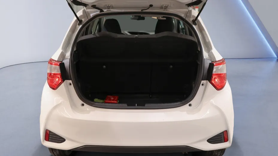 TOYOTA Yaris Yaris 1.0 Active