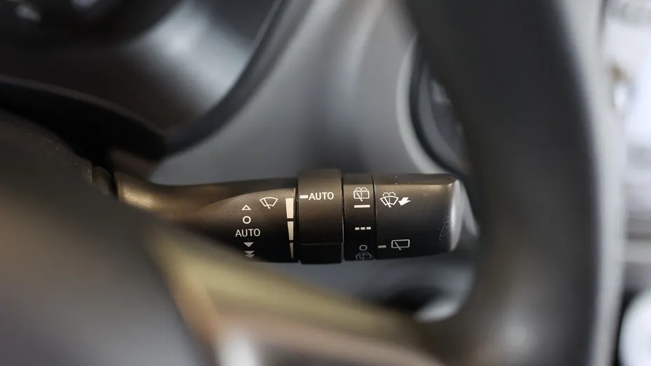 TOYOTA Yaris Yaris 1.0 Active