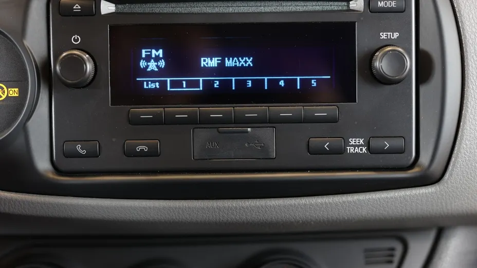 TOYOTA Yaris Yaris 1.0 Active