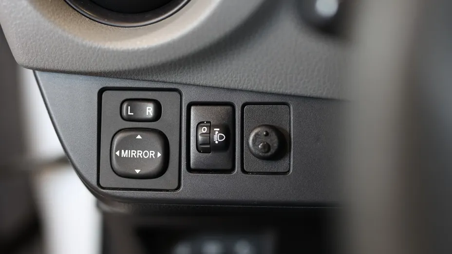 TOYOTA Yaris Yaris 1.0 Active