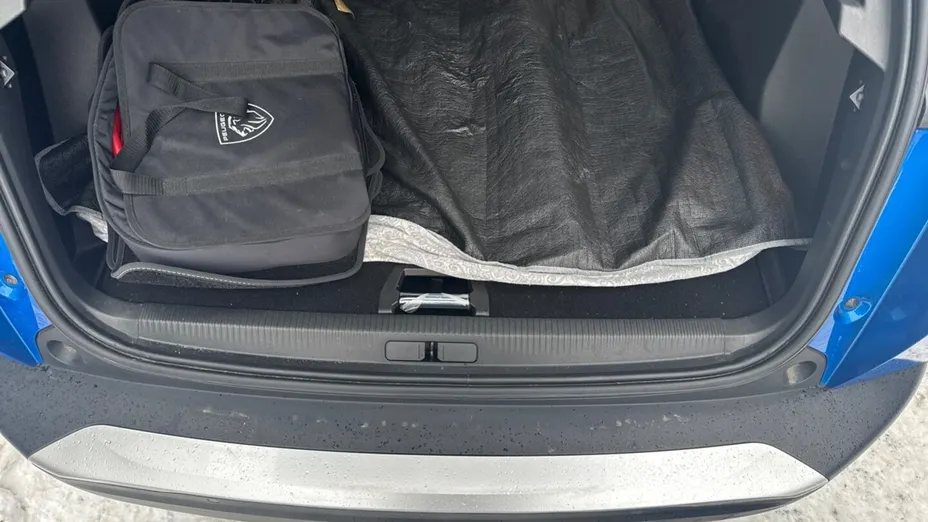 PEUGEOT 2008 e-2008 GT