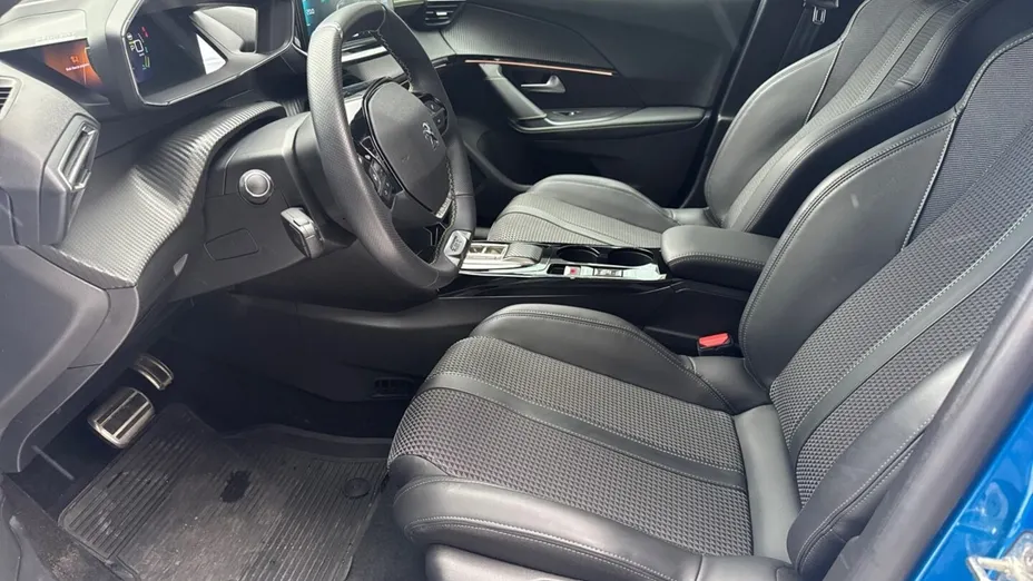 PEUGEOT 2008 e-2008 GT