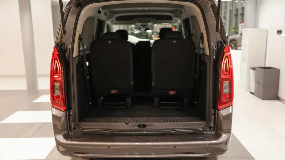 TOYOTA Proace City Verso Proace City Verso Long 1.2 D-4T Family Aut.
