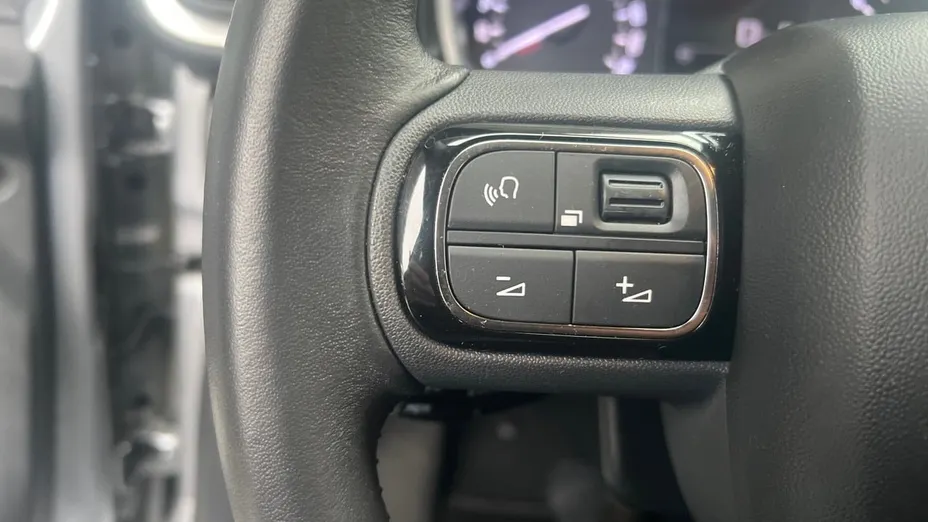 CITROEN C3 C3 1.2 PureTech Shine EAT6