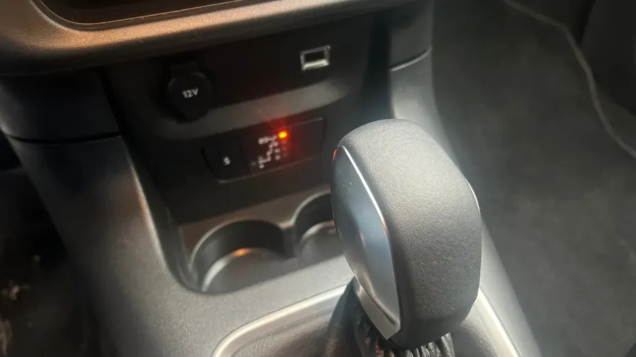 CITROEN C3 C3 1.2 PureTech Shine EAT6