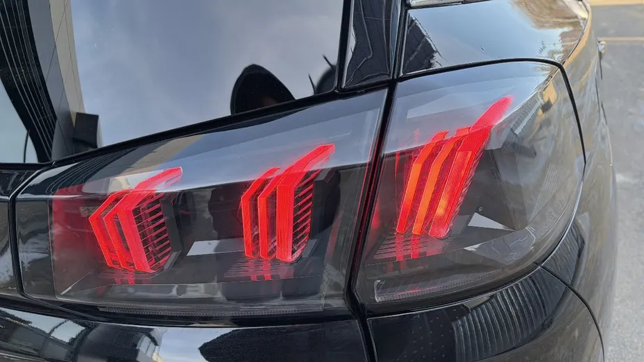 PEUGEOT 5008 5008 1.6 PureTech GT Line S&S EAT8