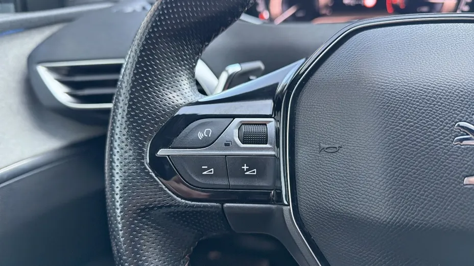 PEUGEOT 5008 5008 1.6 PureTech GT Line S&S EAT8