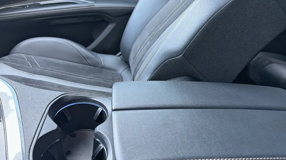 PEUGEOT 5008 5008 1.6 PureTech GT Line S&S EAT8