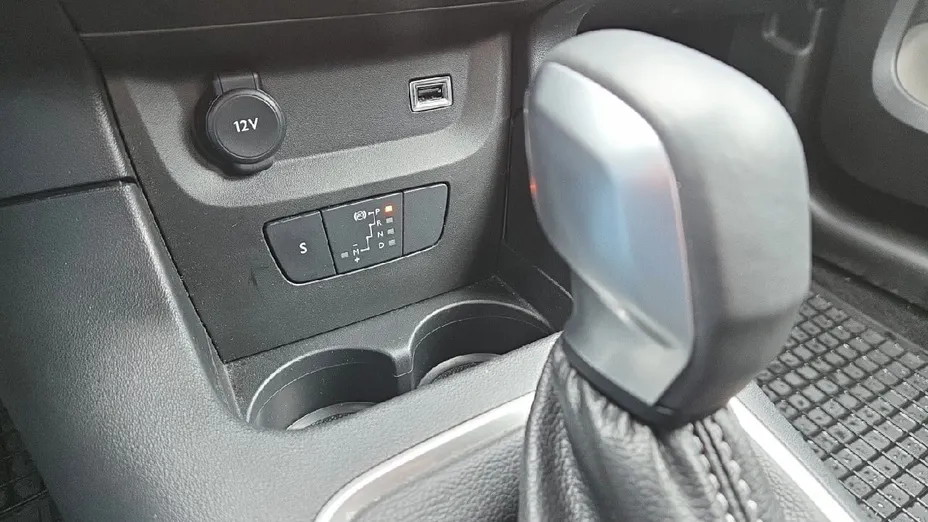 CITROEN C3 C3 1.2 PureTech Shine EAT6