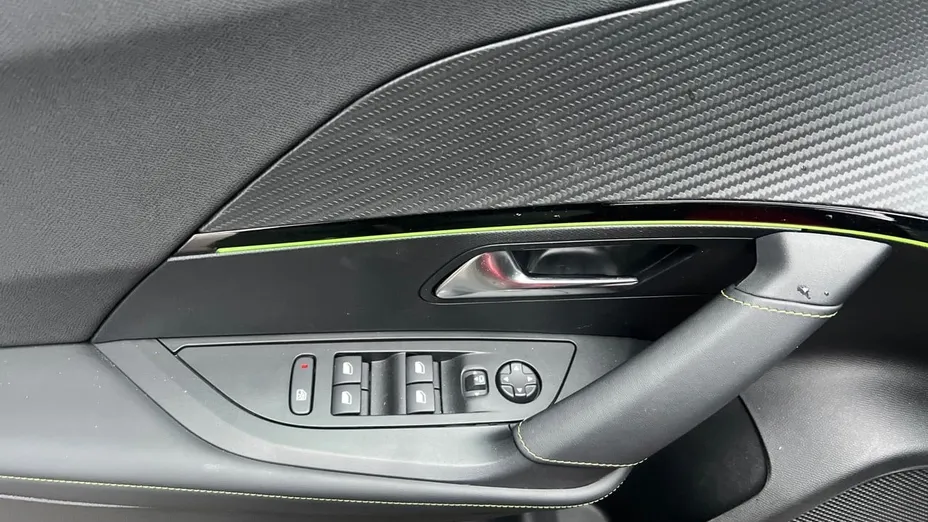 PEUGEOT 2008 2008 1.2 PureTech GT S&S EAT8