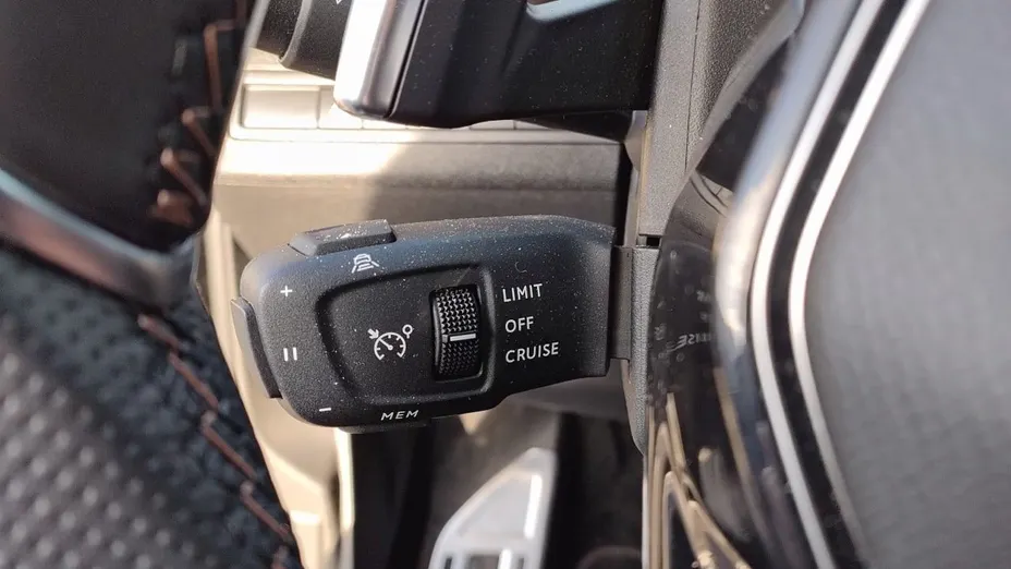 PEUGEOT 5008 5008 1.5 BlueHDi GT S&S EAT8