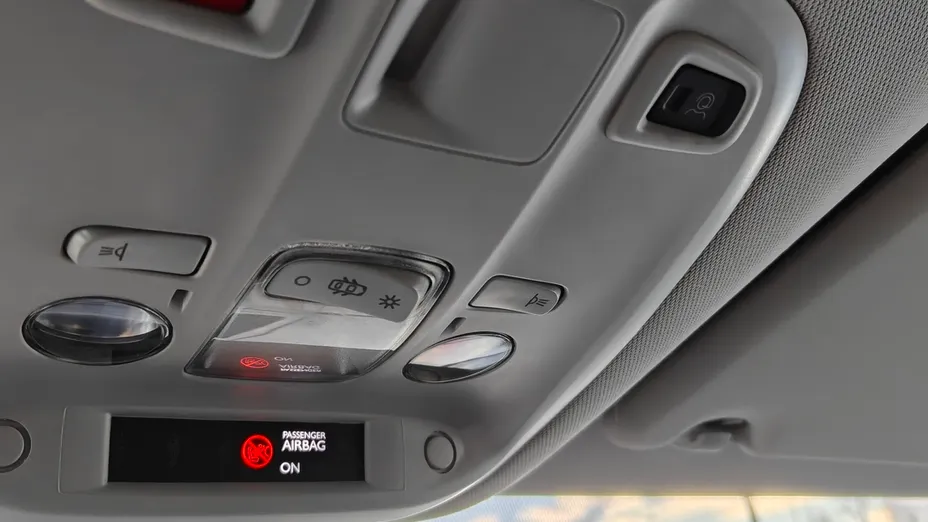 PEUGEOT Traveller Traveller 2.0 BlueHDi Long Business EAT8