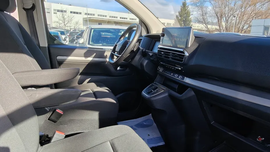 PEUGEOT Traveller Traveller 2.0 BlueHDi Long Business EAT8