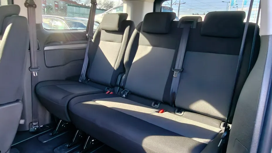 PEUGEOT Traveller Traveller 2.0 BlueHDi Long Business EAT8