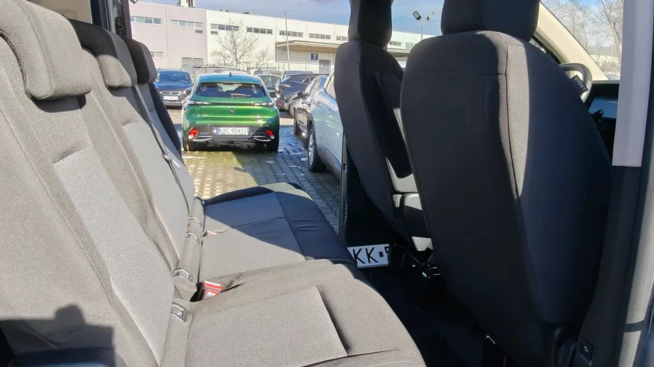 PEUGEOT Traveller Traveller 2.0 BlueHDi Long Business EAT8