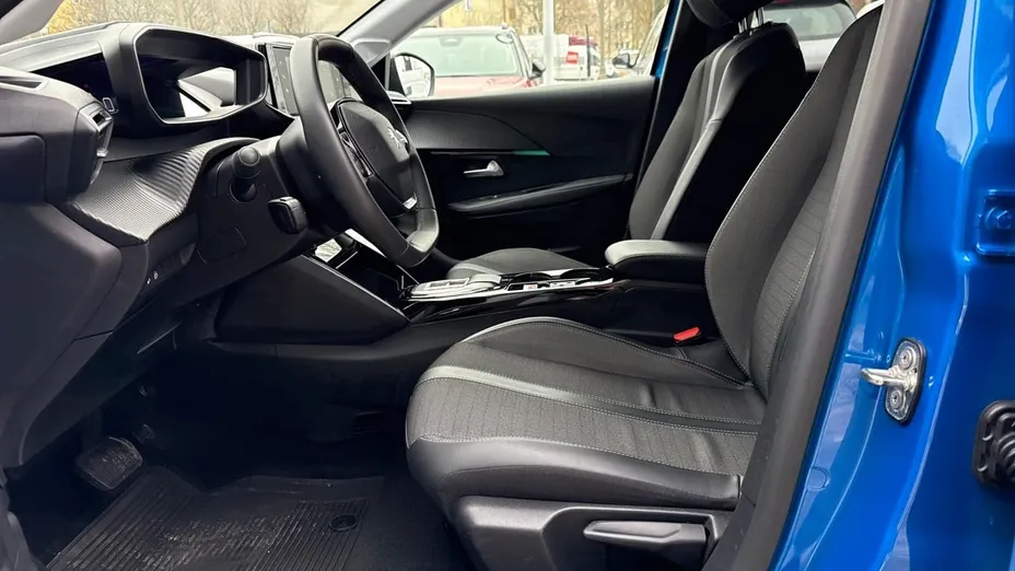 PEUGEOT 208 e-208 Allure