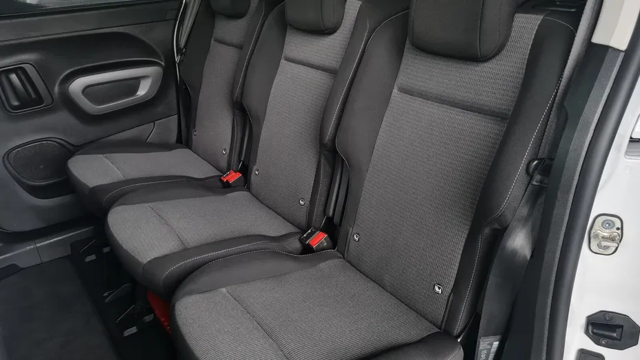 TOYOTA Proace City Verso Proace City Verso Long 1.2 D-4T Family Aut.