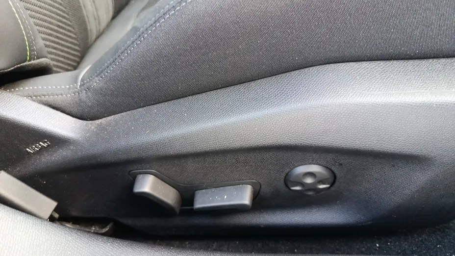 PEUGEOT 408 408 1.2 PureTech mHEV GT S&S e-DSC6