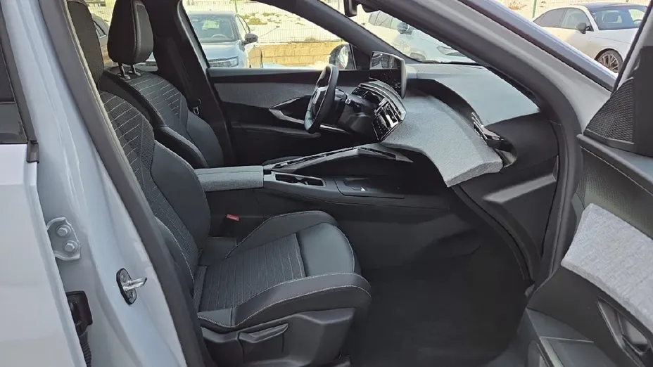 PEUGEOT 3008 3008 1.2 PureTech mHEV Allure e-DCS6