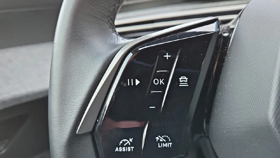 PEUGEOT 3008 3008 1.2 PureTech mHEV Allure e-DCS6