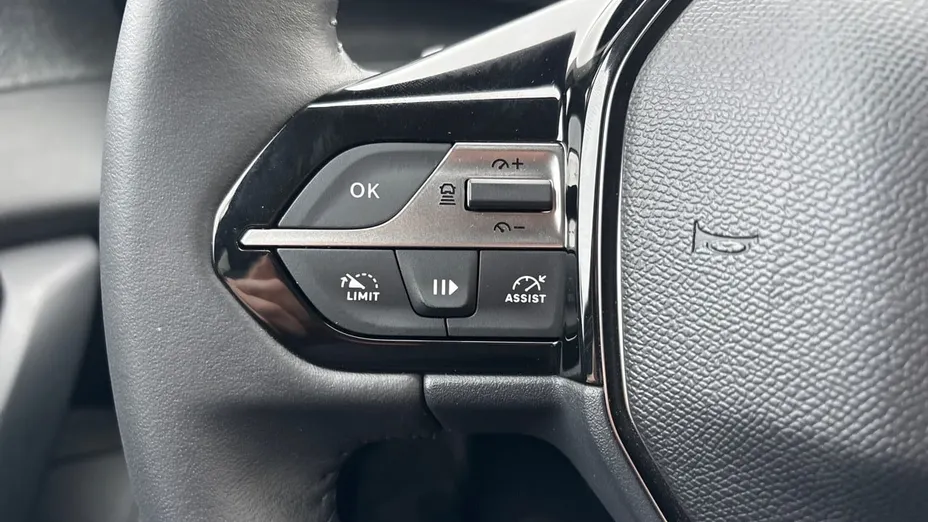 PEUGEOT 408 408 1.2 PureTech Allure Pack S&S EAT8