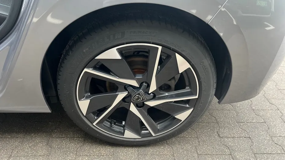 PEUGEOT 308 308 1.2 PureTech Allure Pack S&S EAT8