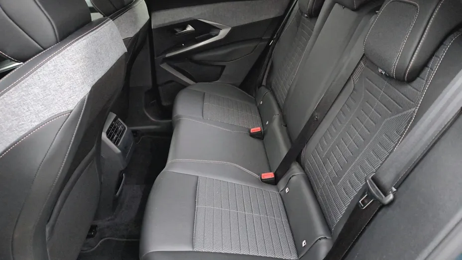 PEUGEOT 3008 3008 1.2 PureTech mHEV Allure e-DCS6