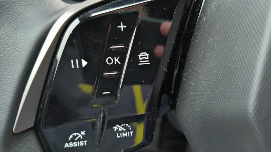 PEUGEOT 3008 3008 1.2 PureTech mHEV Allure e-DCS6