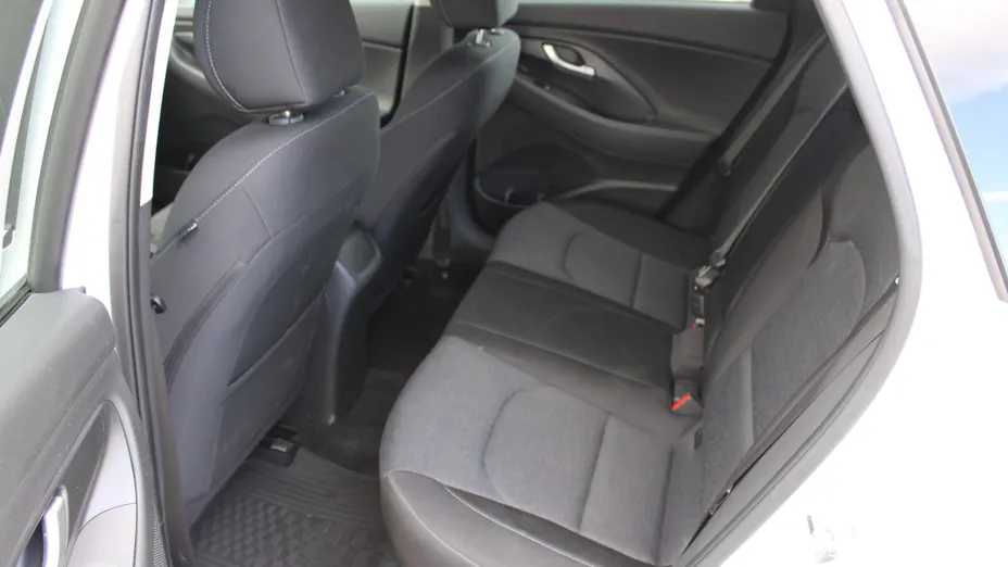 HYUNDAI i30 i30 1.5 T-GDI 48V Smart