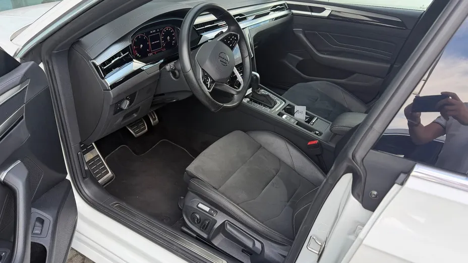 VOLKSWAGEN Arteon -