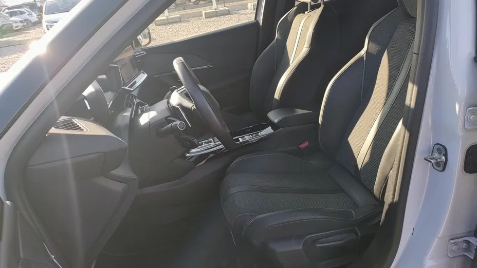 PEUGEOT 2008 2008 PureTech 130 GT S&S EAT8